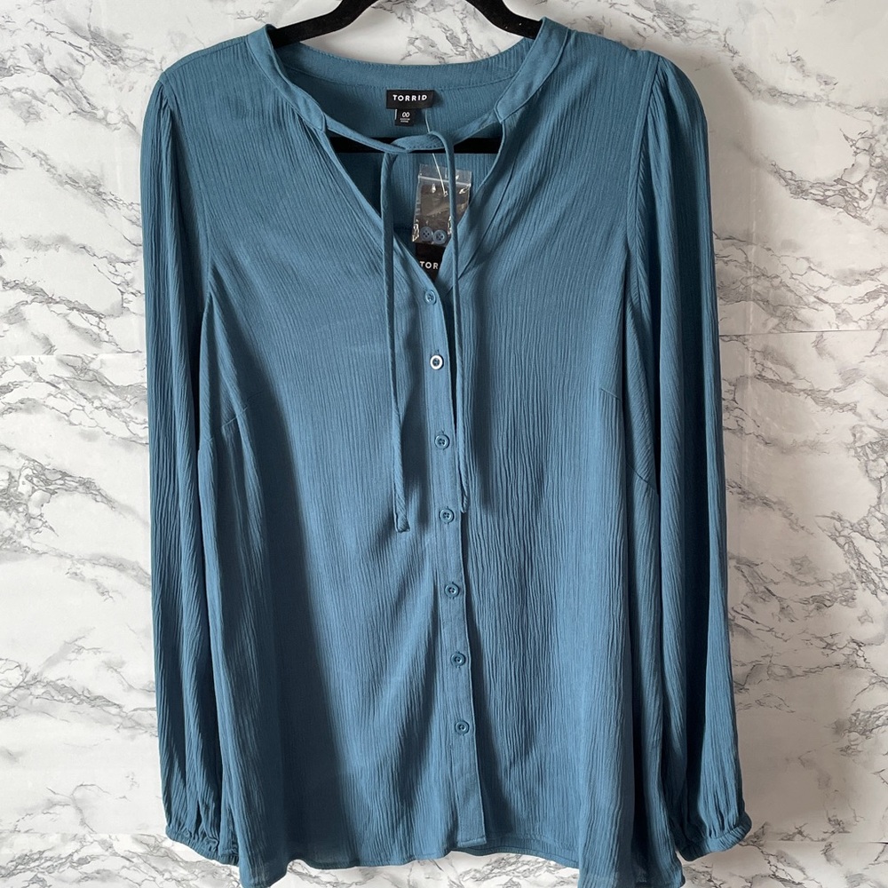 Torrid 00 NWT Teal Button-Down Blouse